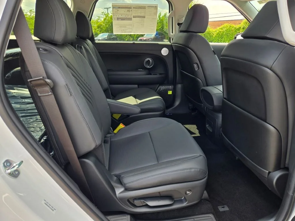 New 2026 White Pearl Hyundai SEL Premium image 10