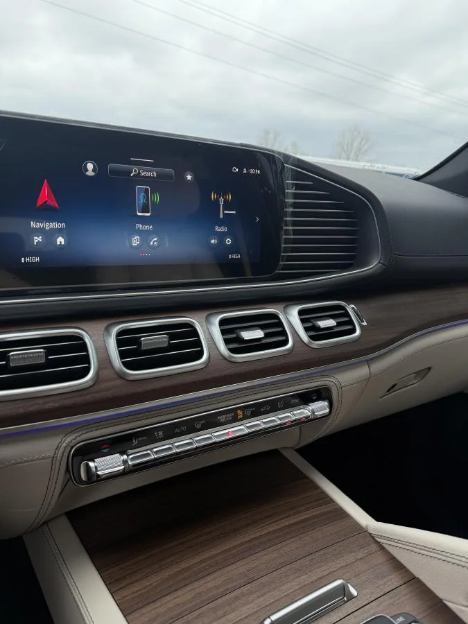 New 2026 White Mercedes-Benz Gls 450 4matic Suv image 31
