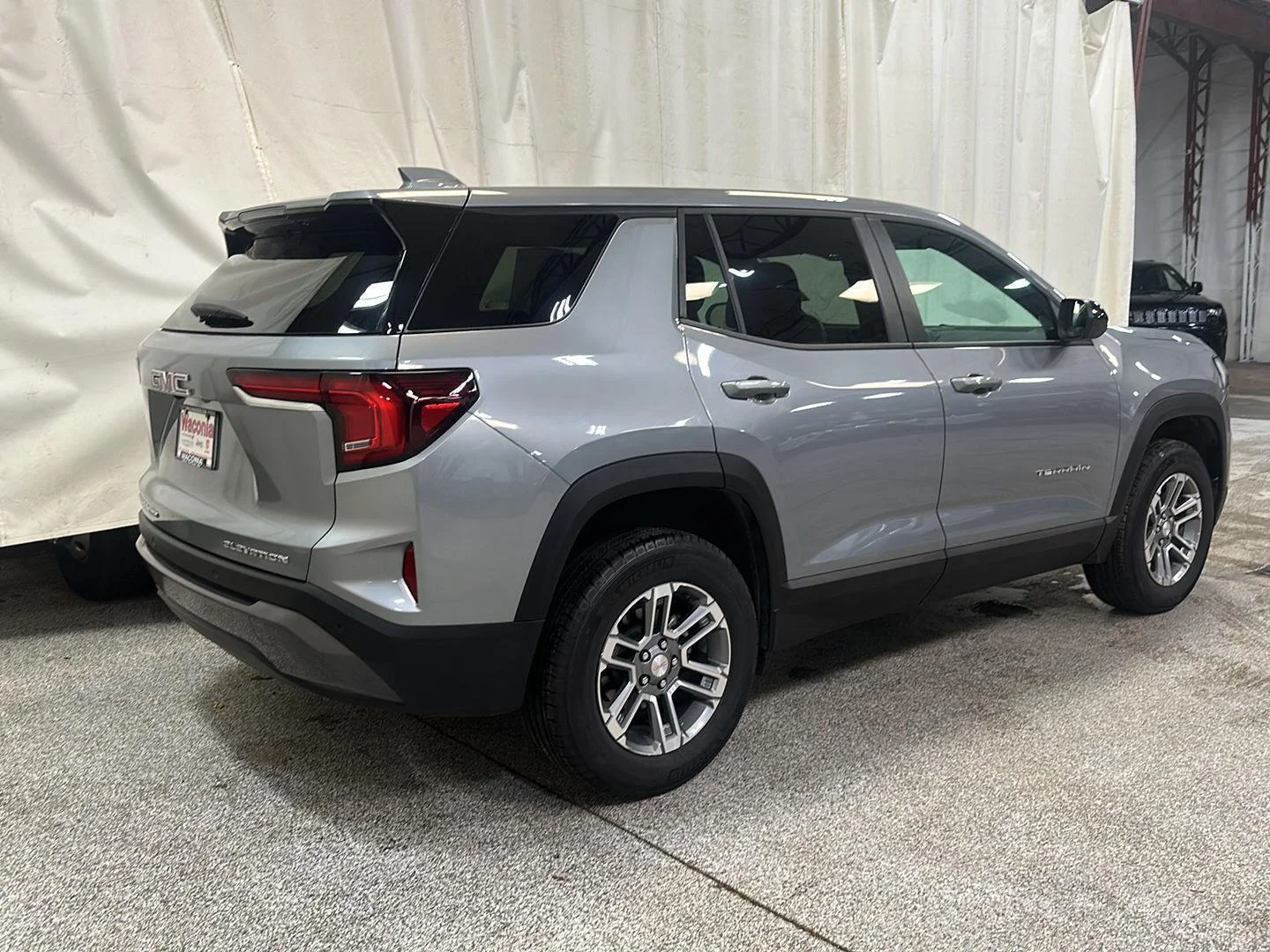 Used 2026 Sterling Metallic GMC AWD Elevation image 5