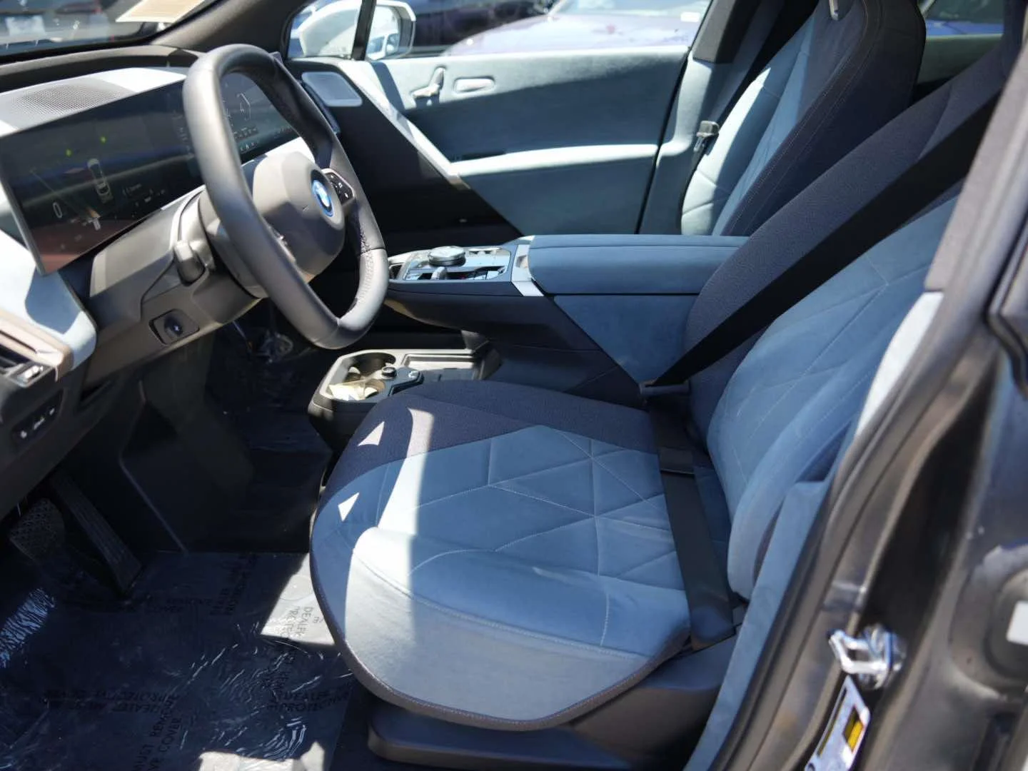 Used 2024 Alpine White BMW xDrive50 Sports Activity Vehicle image 13