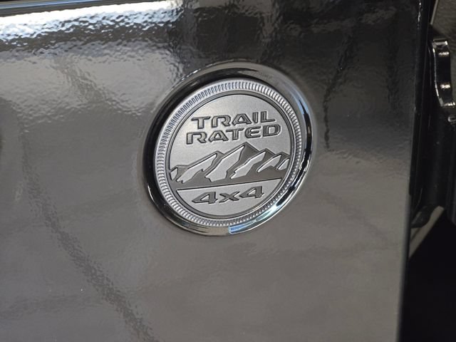 New 2026 Black Clear-Coat Exterior Paint Jeep Moab 392 image 28