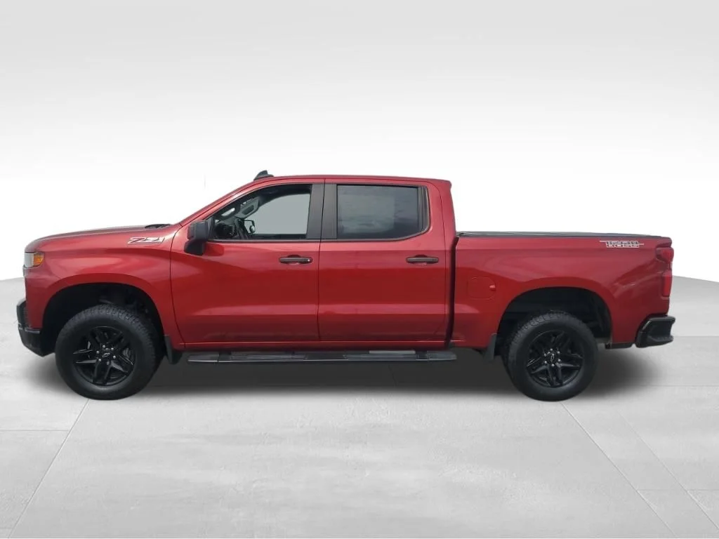 Used 2021 Red Chevrolet Custom Trail Boss image 2