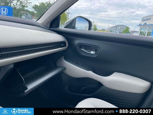Certified Used 2024 Lunar Silver Metallic Honda LX image 32
