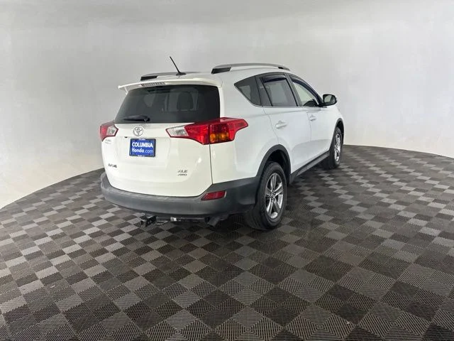 Used 2015 White Toyota XLE image 6