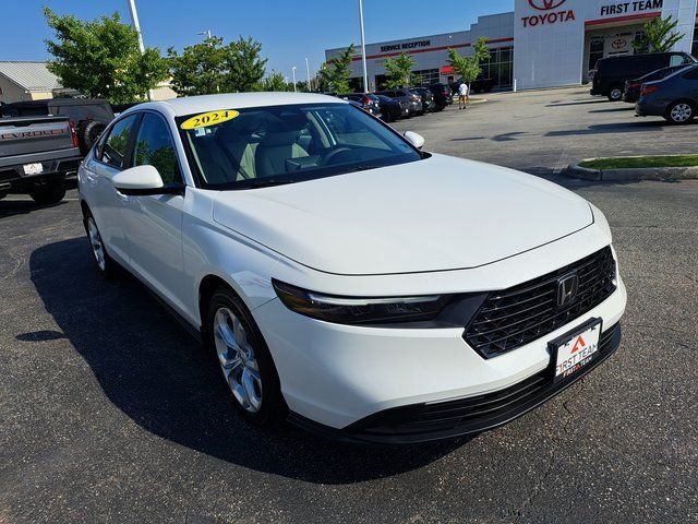 Used 2024  Honda LX image 4