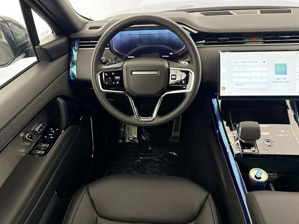 New 2026 Santorini Black Land Rover SE image 23