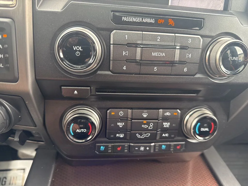 Used 2018 White Ford Raptor image 21