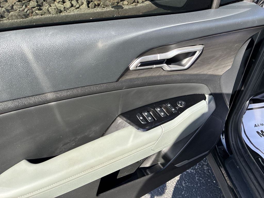 Used 2023 Black Kia X-Line image 13