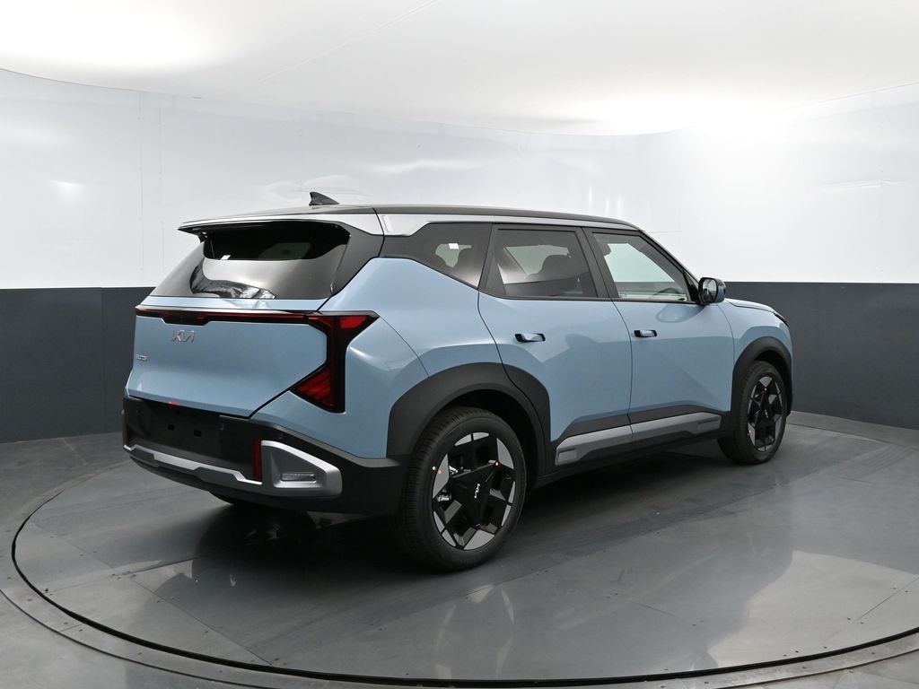 New 2027 Frost Blue / Black Roof Kia S image 21