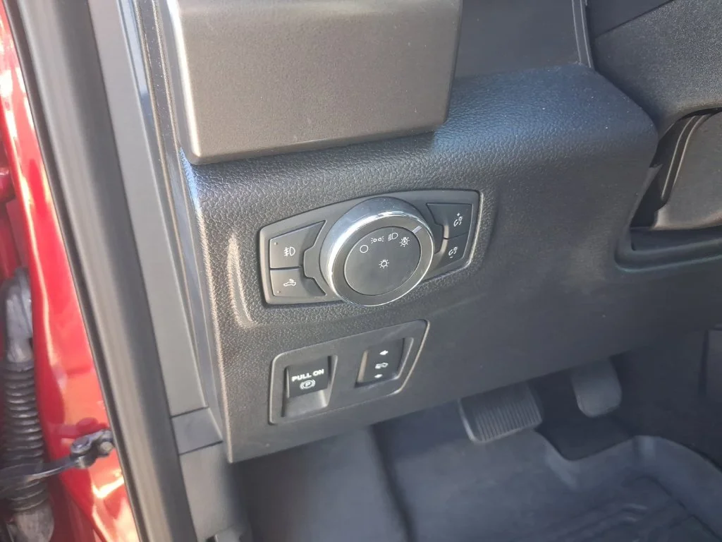 Used 2020 Red Ford XLT image 30