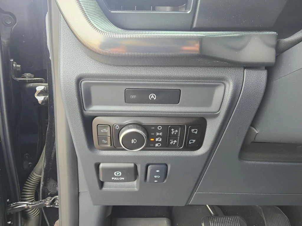 Used 2025 Agate Black Metallic Ford Raptor image 16