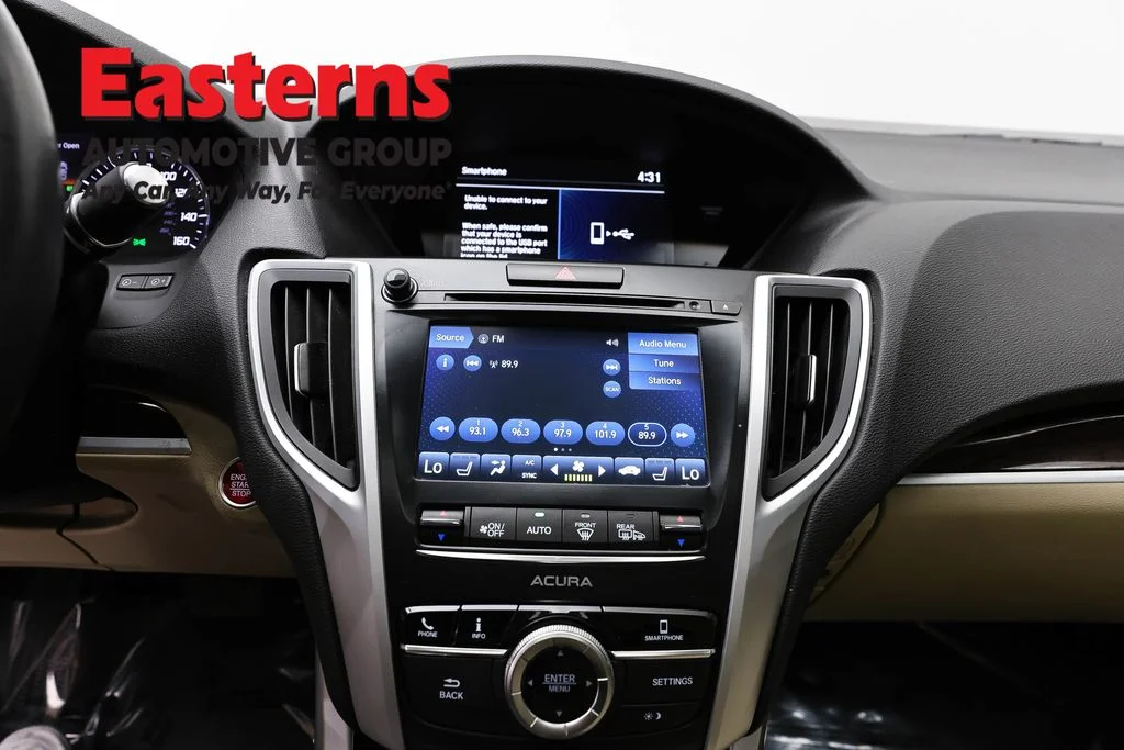 Used 2020 White Acura 2.4L image 12