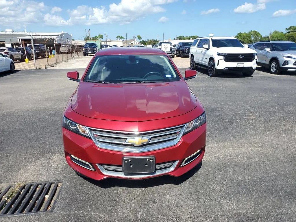 Used 2019 CAJUN RED TINTCOAT Chevrolet LT image 35