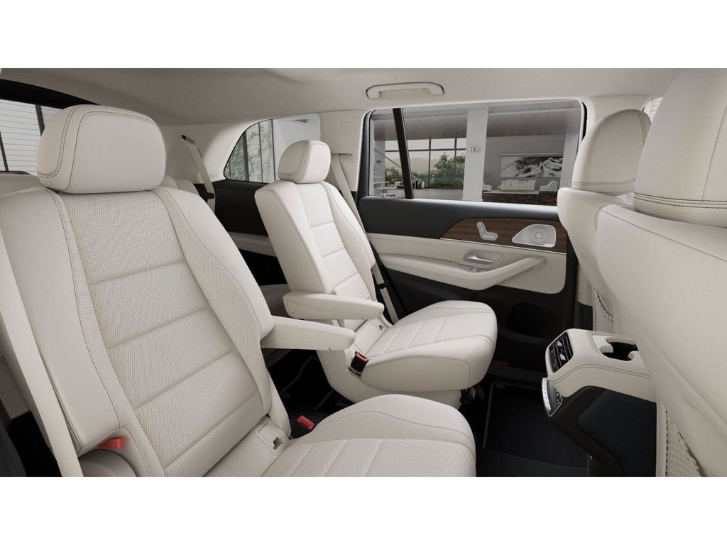 New 2026 Polar White Mercedes-Benz GLS 450 image 5