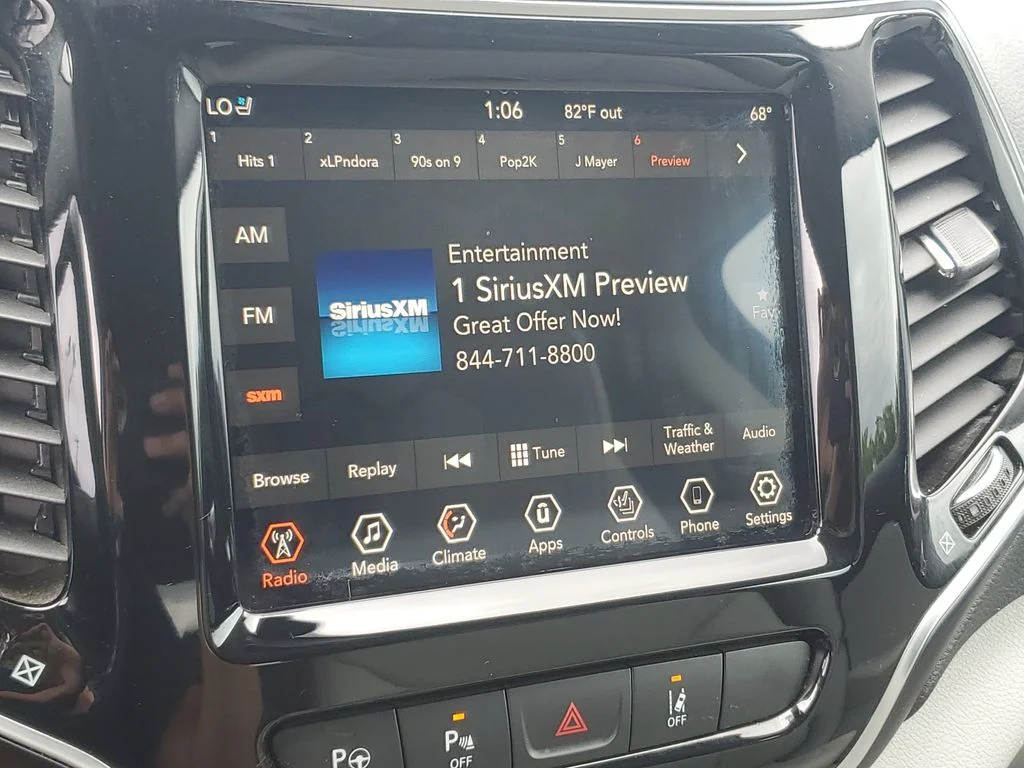 Certified Used 2019 White Jeep Limited image 25
