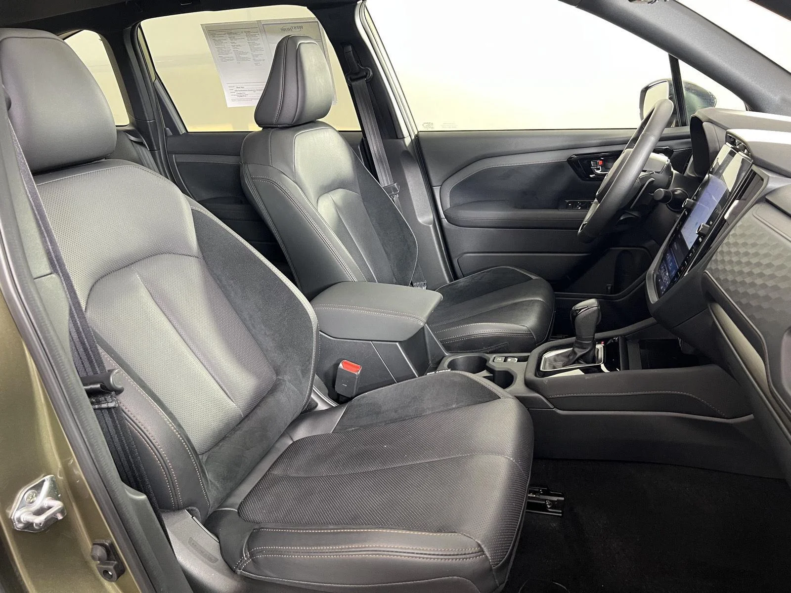 Used 2025 Autumn Green Metallic Subaru Touring image 31