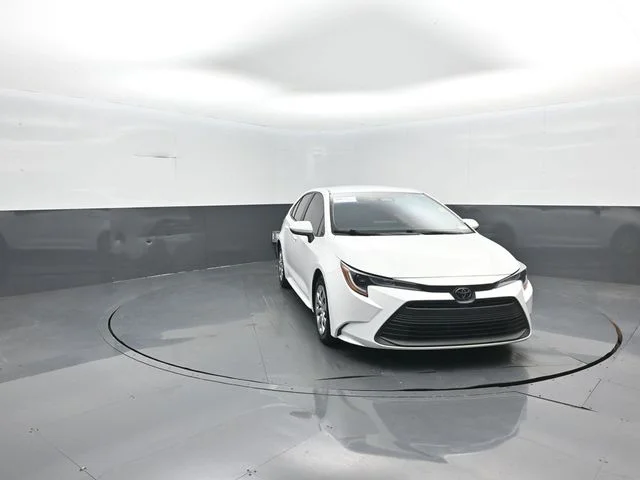 Used 2023 White Toyota LE image 3