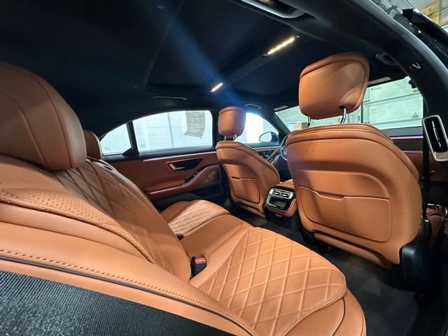 Used 2021 Black Mercedes-Benz S 580 image 15