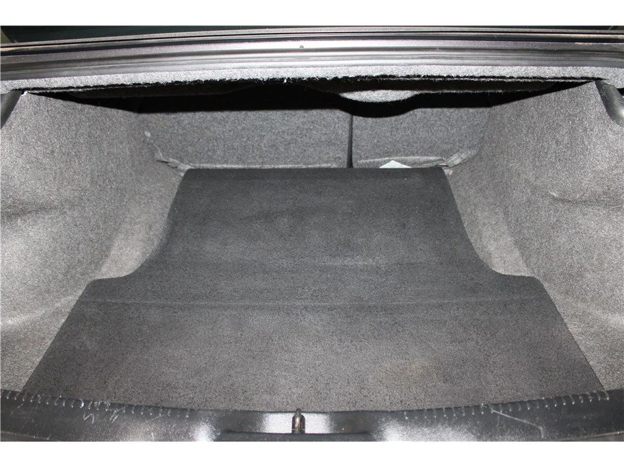 Used 2019 Granite Crystal Metallic Clearcoat Chrysler Touring image 18