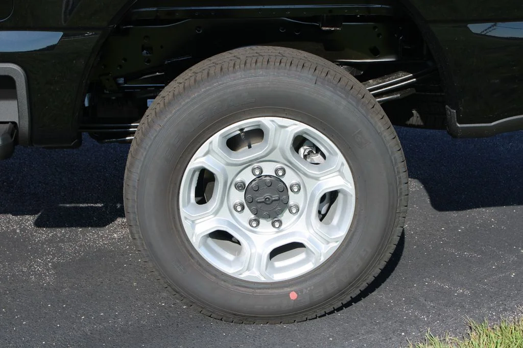 New 2026 Agate Black Metallic Ford F-250® XLT image 10