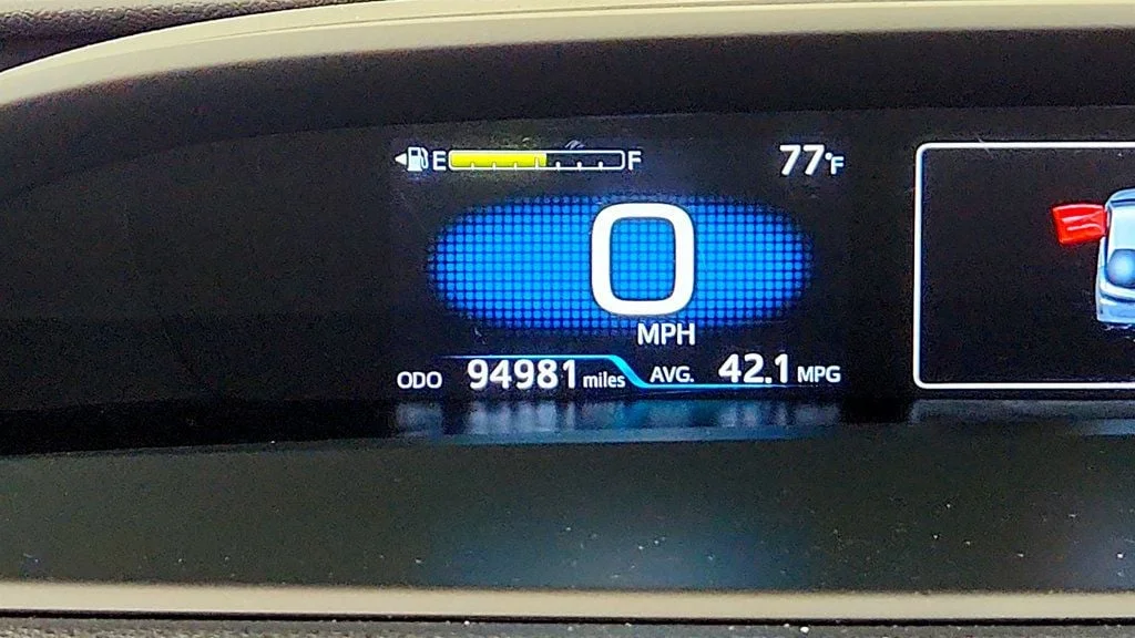 Used 2021 Wind Chill Pearl Toyota XLE image 13