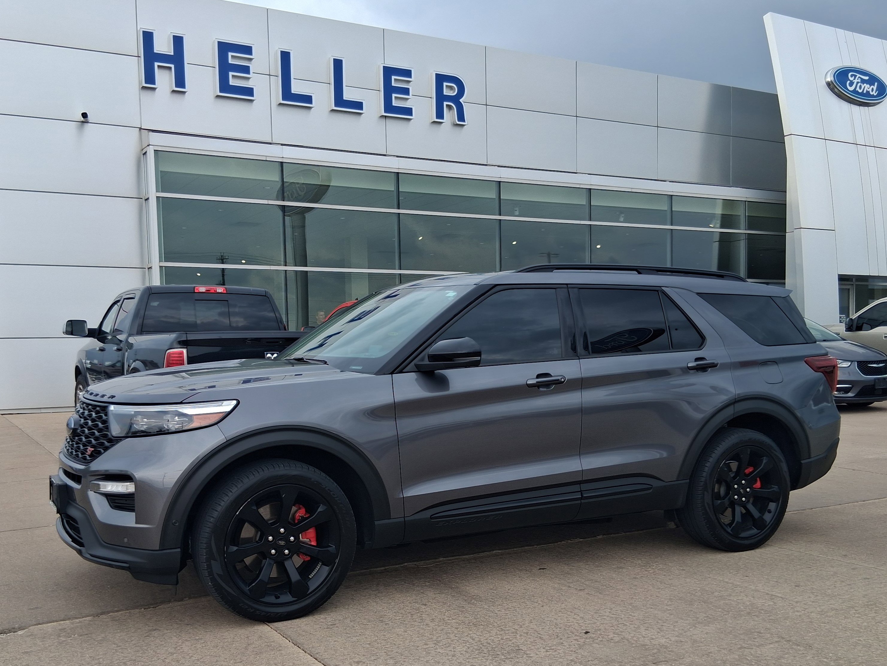 Used 2022 Carbonized Gray Metallic Ford ST image 3