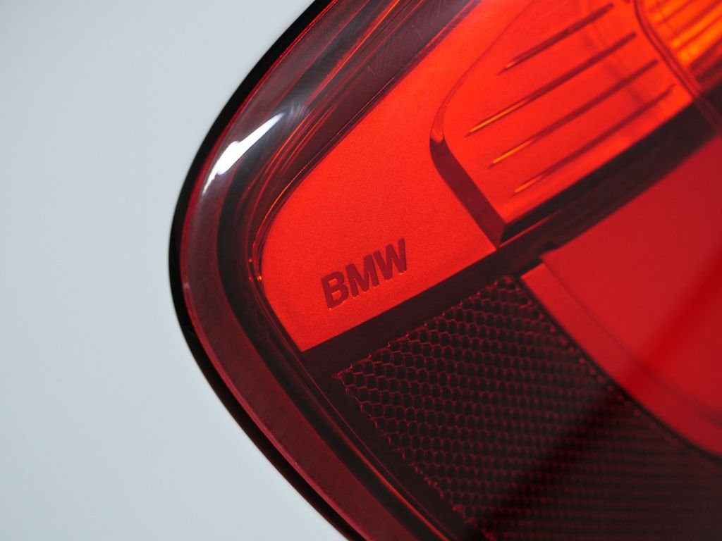 Used 2018 Alpine White BMW M240i image 19