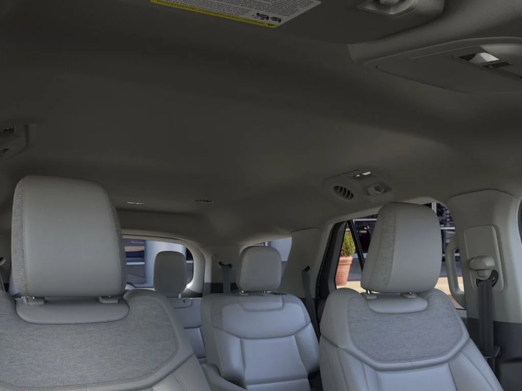 New 2026 Star White Metallic Tri-Coat Ford Active™ image 22