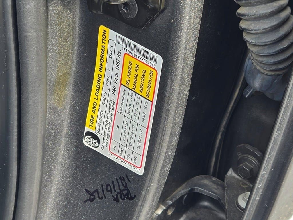 Used 2019 Magnetic Ford Lariat image 40