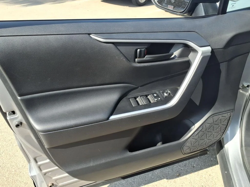 Used 2025 Silver Toyota LE image 16