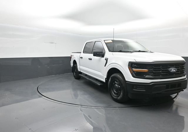 Certified Used 2025 White Ford XL image 2