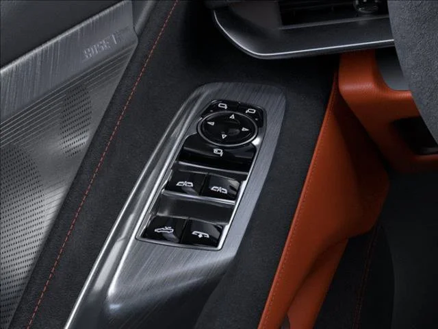 New 2027 Sebring Orange Tintcoat Chevrolet 3LT image 25