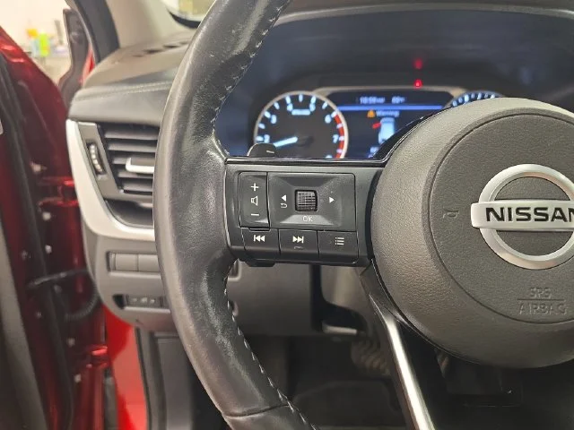 Used 2021 Scarlet Ember Nissan SV image 30