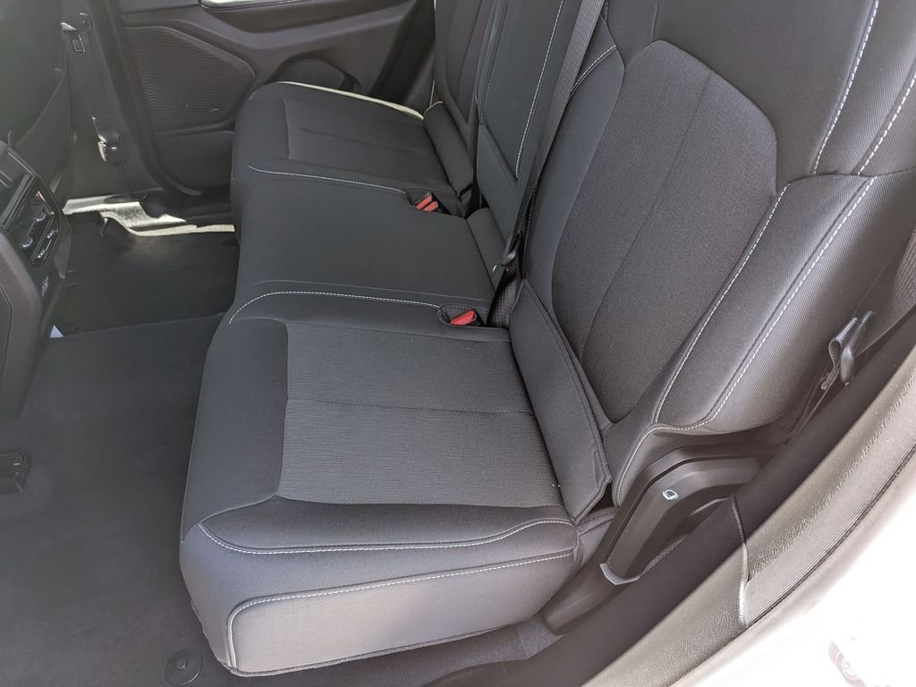 Used 2023 White Jeep Laredo image 21