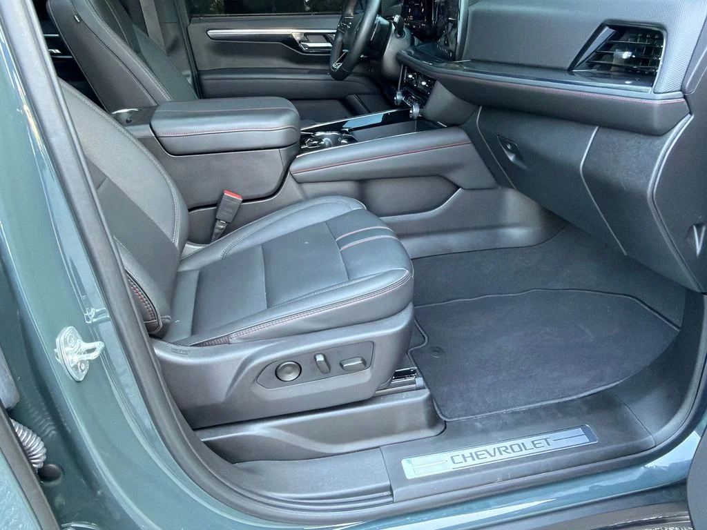 Used 2025 Gray Chevrolet RST image 13