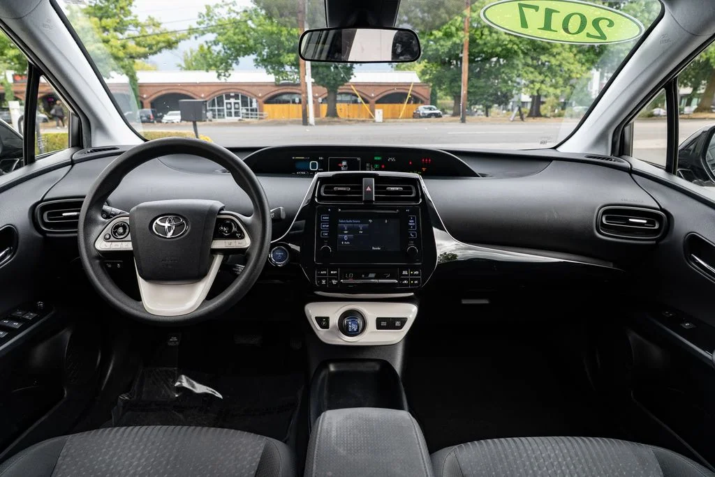 Used 2017 Silver Toyota Two image 9