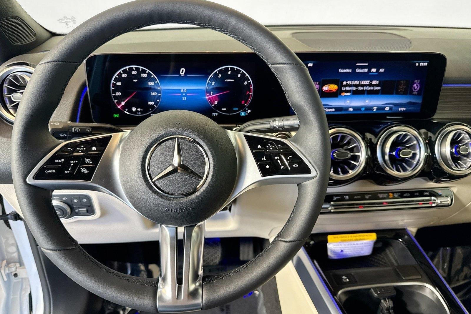 New 2026 Polar White Mercedes-Benz GLB 250 image 11
