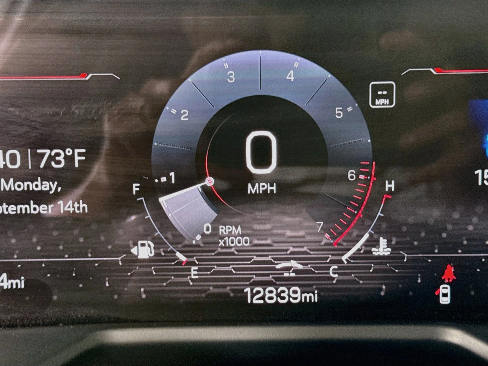 Used 2024 Summit White GMC Elevation image 14