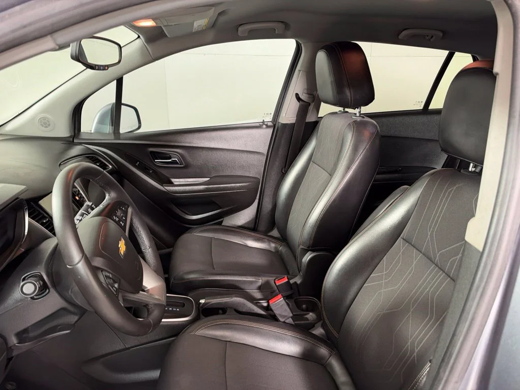 Used 2019 SATIN STEEL METALLIC Chevrolet LT image 28