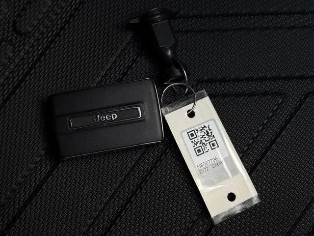 Used 2022 White Jeep Limited image 35