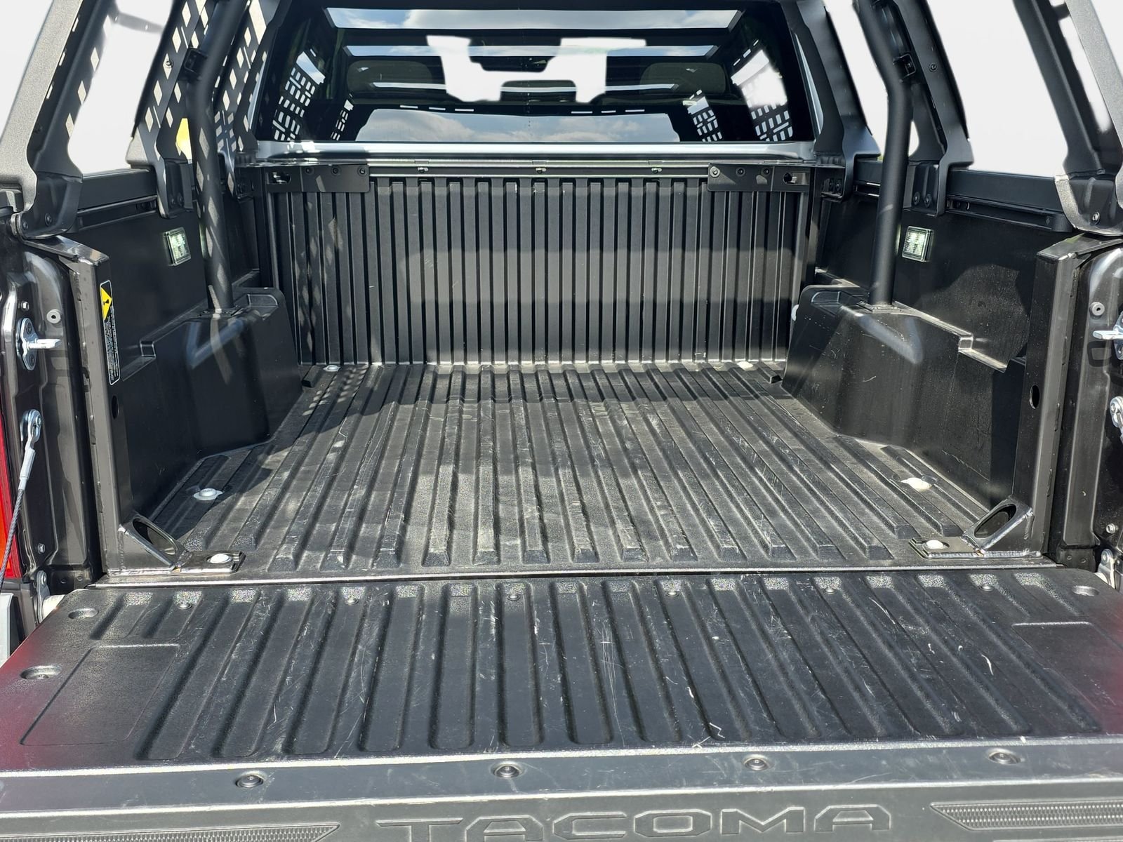 Used 2025 Silver Toyota SR5 image 12