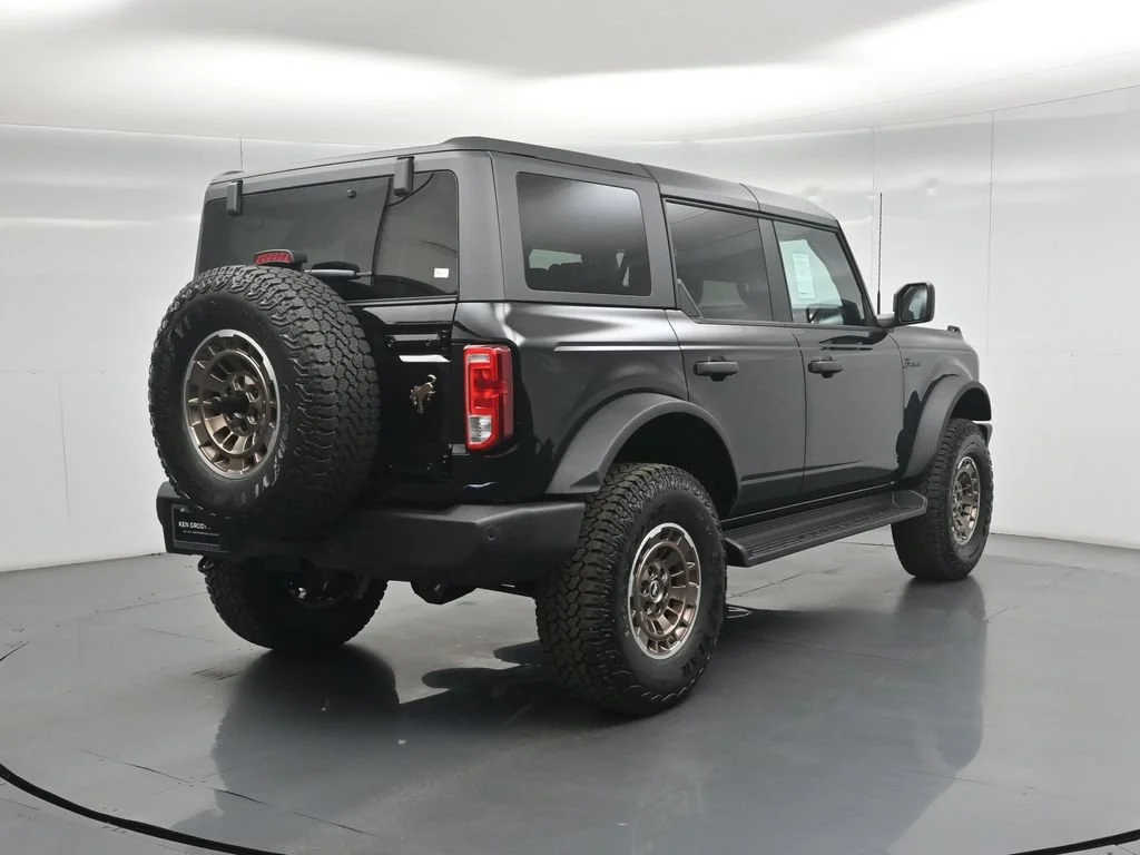 New 2026 Shadow Black Ford Big Bend image 23