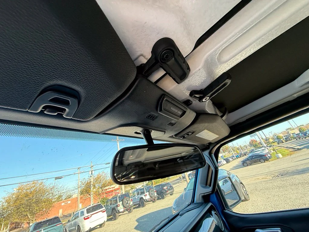 Used 2021 Blue Jeep Unlimited Sport Altitude image 23