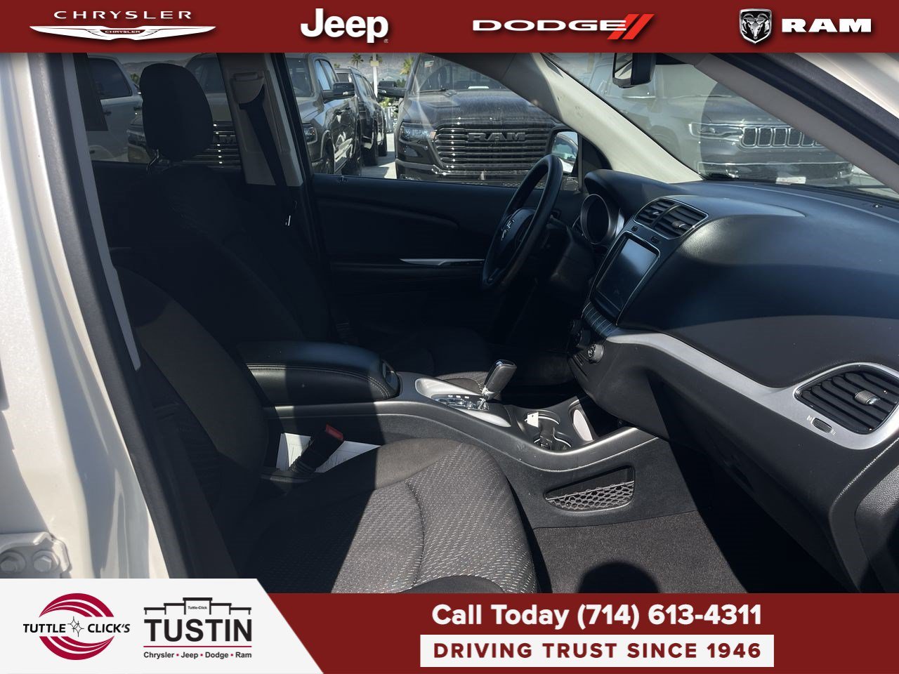 Used 2019 White Noise Tri-Coat Dodge SE image 25
