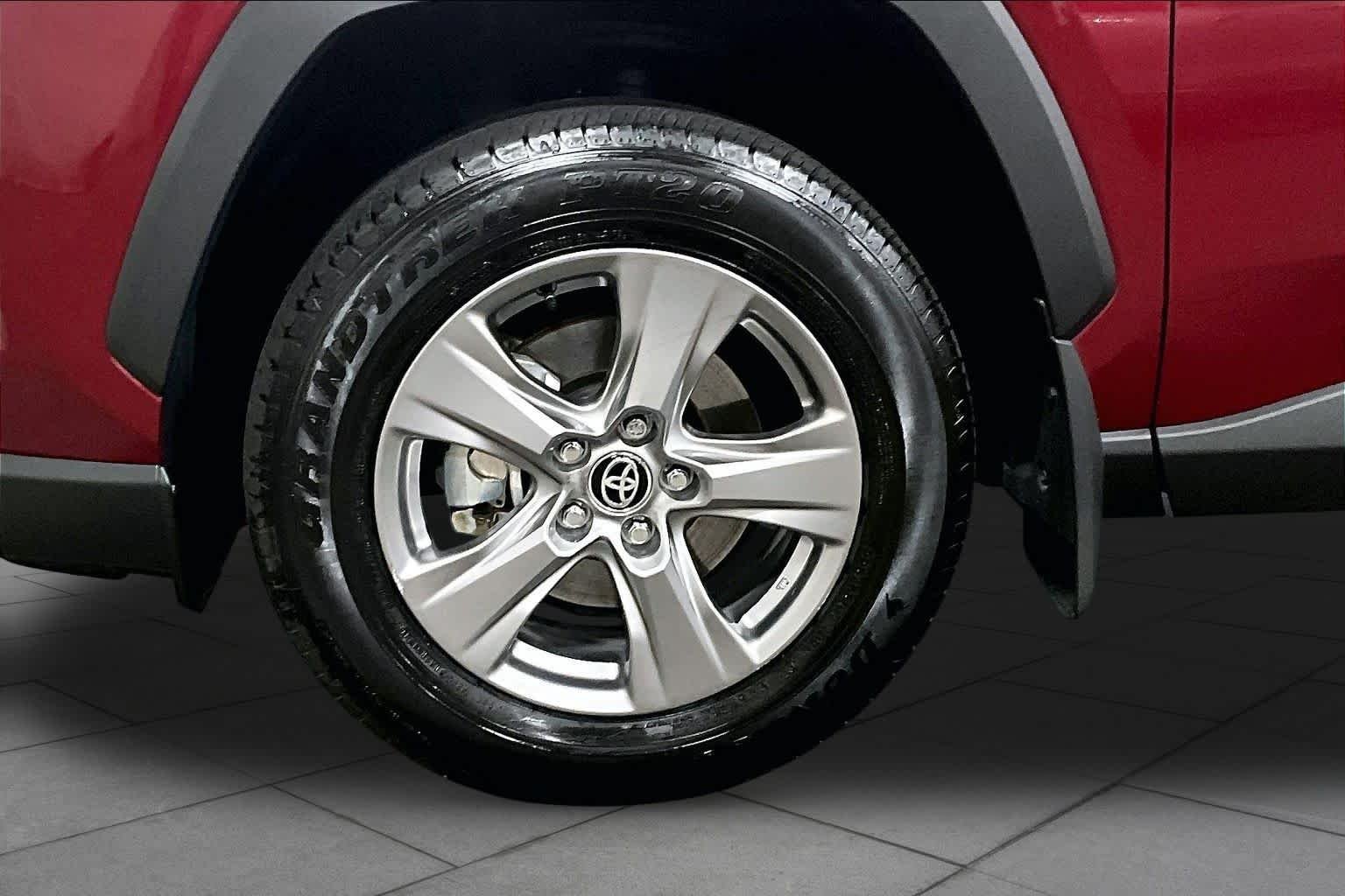 Used 2025 Ruby Flare Pearl Toyota Hybrid XLE image 11