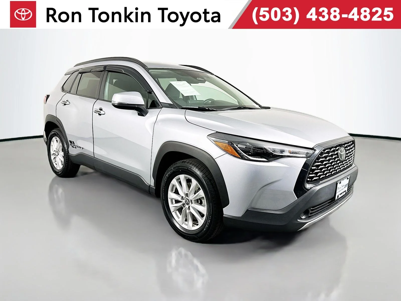 2024 Toyota Corolla Cross LE AWD's photo