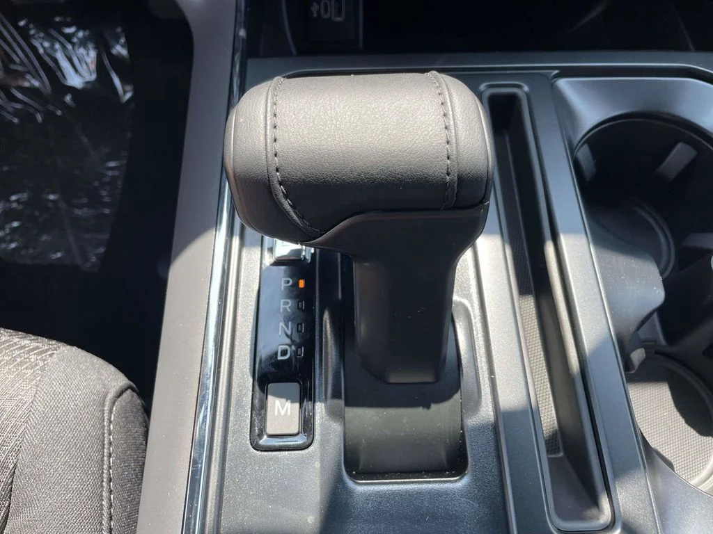 New 2026 Carbonized Gray Metallic Ford XLT image 17