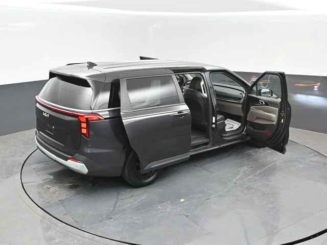 Certified Used 2025 Metal Kia LXS image 26