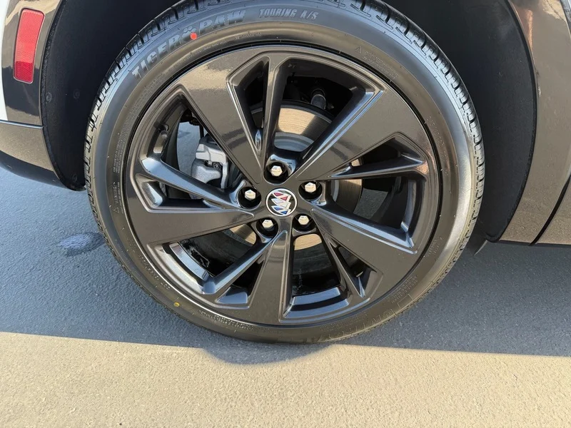 Used 2023 White Frost Tricoat Buick Preferred image 25