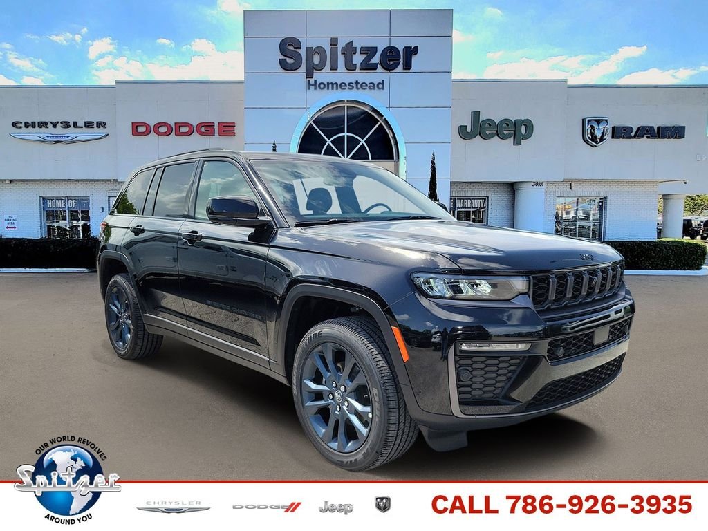 New 2026 Diamond Black Crystal Pearl-Coat Exterior Paint Jeep  image 1